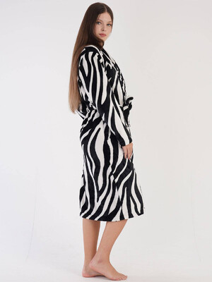 Купить Плюшевый халат с принтом зебра VIENETTA 3051210419 в Украина в Lingerie.ua - Одяг для дому та відпочинку, Фото 3