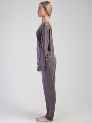 Купить Жіноча піжама великого розміру з віскози з мереживом VIENETTA 4053400000 в Украина в Lingerie.ua - Одяг для дому та відпочинку, Фото 7