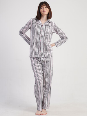 Купить Хлопковая классическая пижама с длинным рукавом VIENETTA 5010370389 в Украина в Lingerie.ua - Одяг для дому та відпочинку, Фото 2