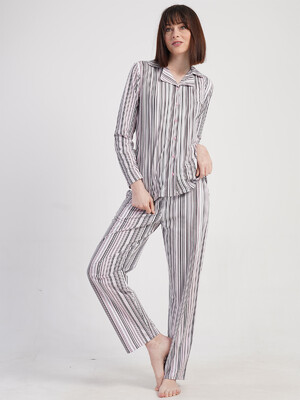 Купить Хлопковая классическая пижама с длинным рукавом VIENETTA 5010370389 в Украина в Lingerie.ua - Одяг для дому та відпочинку, Фото 7