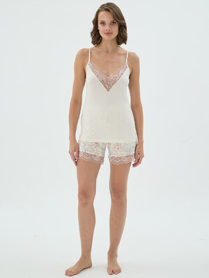 Женская пижама из майки и шорт с кружевом SEVIM 17198