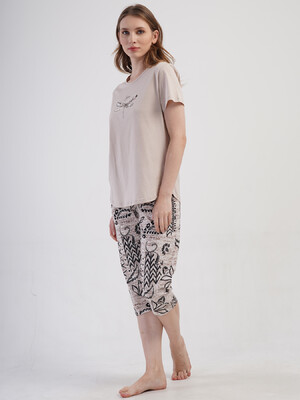 Купить Хлопковый комплект женский большого размера из футболки и капри VIENETTA 4083124474 в Украина в Lingerie.ua - Одяг для дому та відпочинку, Фото 2