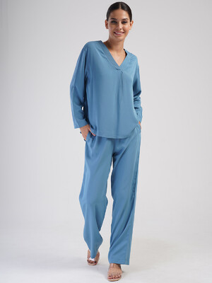 Купить Літній костюм зі штанами VIENETTA PLUS 4051030000 в Украина