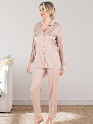 Купить Шелковая пижама с рубашкой VIENETTA 1612245290 в Украина в Lingerie.ua - Одяг для дому та відпочинку, Видео