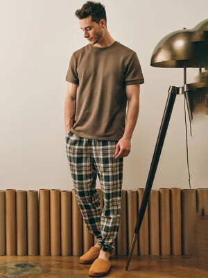 Купить Хлопковая пижама с брюками в клетку HAYS 27507 в Украина в Lingerie.ua - Одяг для дому та відпочинку, Фото 9