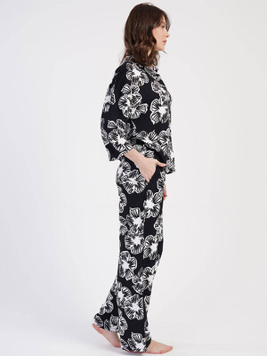 Купить Штапельний літній костюм із брюками VIENETTA PLUS 3114573529 в Украина в Lingerie.ua - Одяг для дому та відпочинку, Фото 6