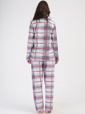 Купить Хлопковая классическая пижама большого размера с длинным рукавом VIENETTA 4040560943 в Украина в Lingerie.ua - Одяг для дому та відпочинку, Фото 2