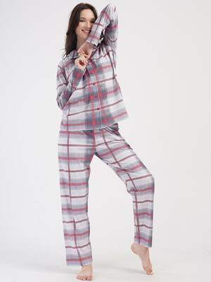 Купить Хлопковая классическая пижама большого размера с длинным рукавом VIENETTA 4040560943 в Украина в Lingerie.ua - Одяг для дому та відпочинку, Фото 4