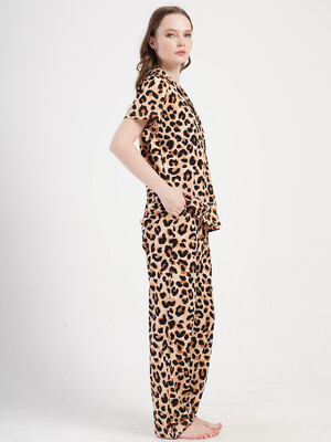 Купить Бавовняна класична піжама з коротким рукавом VIENETTA 4091054962 в Украина в Lingerie.ua - Одяг для дому та відпочинку, Фото 4