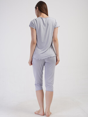 Купить Піжама з віскози з футболки та капрі VIENETTA 4093061820 в Украина в Lingerie.ua - Одяг для дому та відпочинку, Фото 2